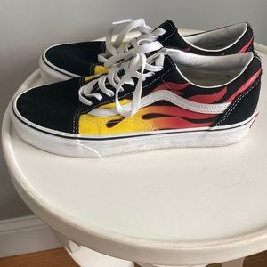 Vans Flame Old Skool Woman’s 9/Men’s 7.5